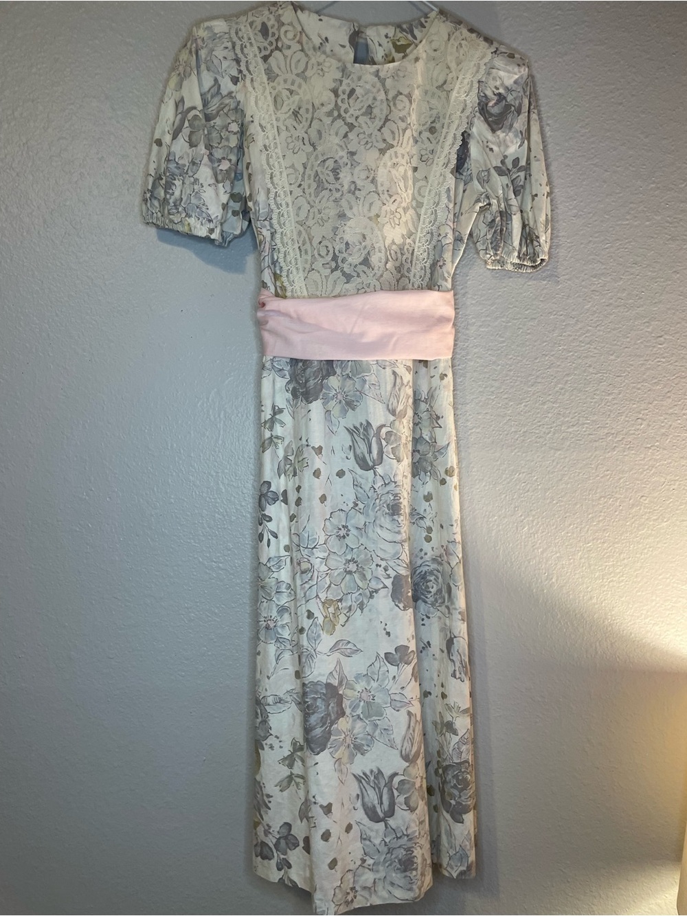 Vintage Ivory and Gray Floral Lace Midi Dress with Pink Sash